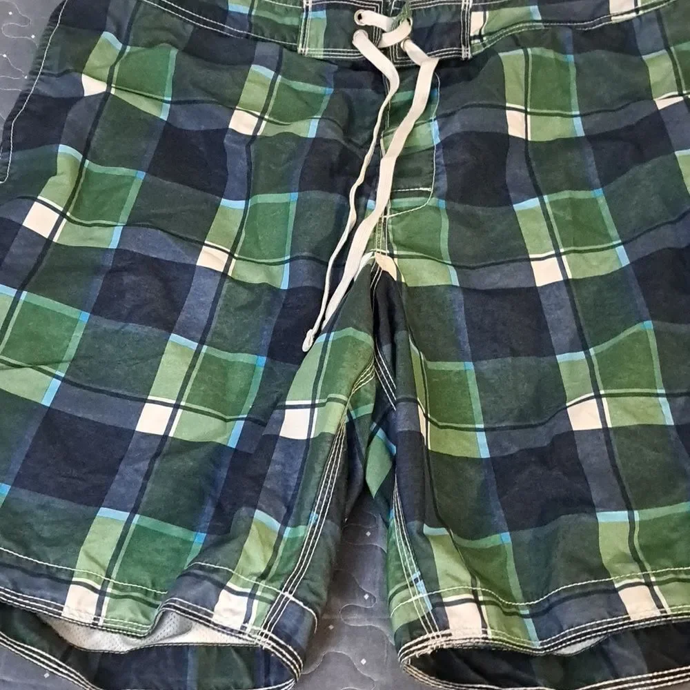 GAP Men's Green Plaid Swim Shorts size XL